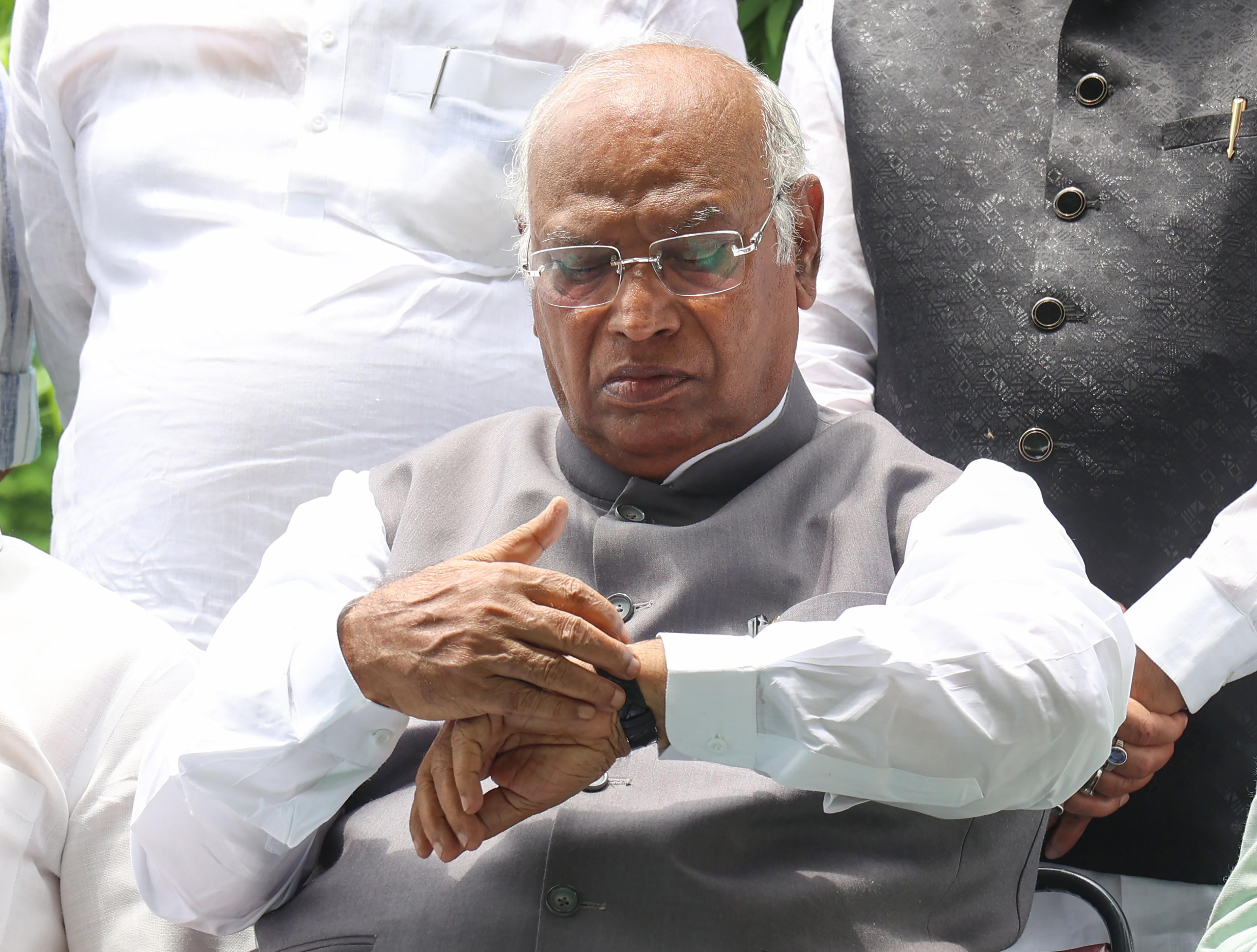 AICC appoints working president, PAC for Andhra Pradesh unit