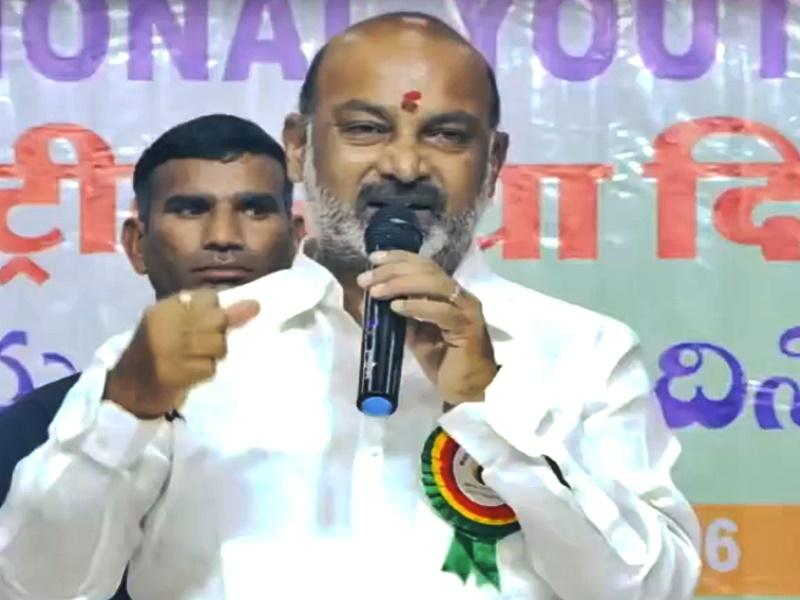 Telangana: MoS Bandi Sanjay hits out at Cong govt over temple vandalism