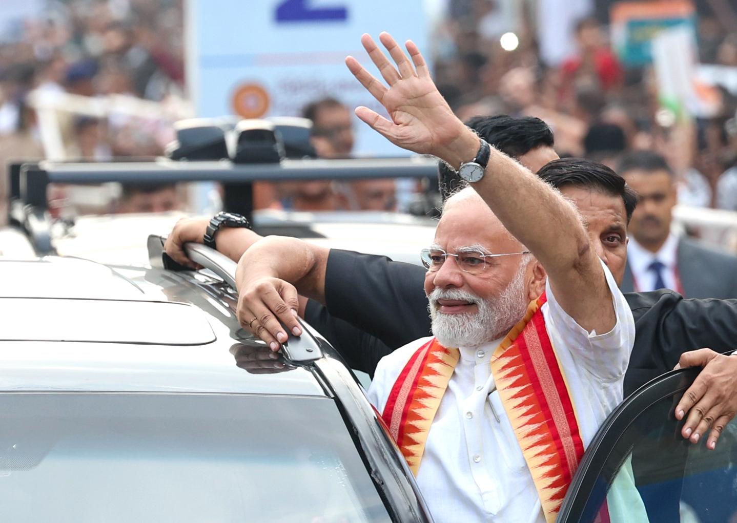 PM Modi reaches Jharsuguda Airport to a rousing welcome