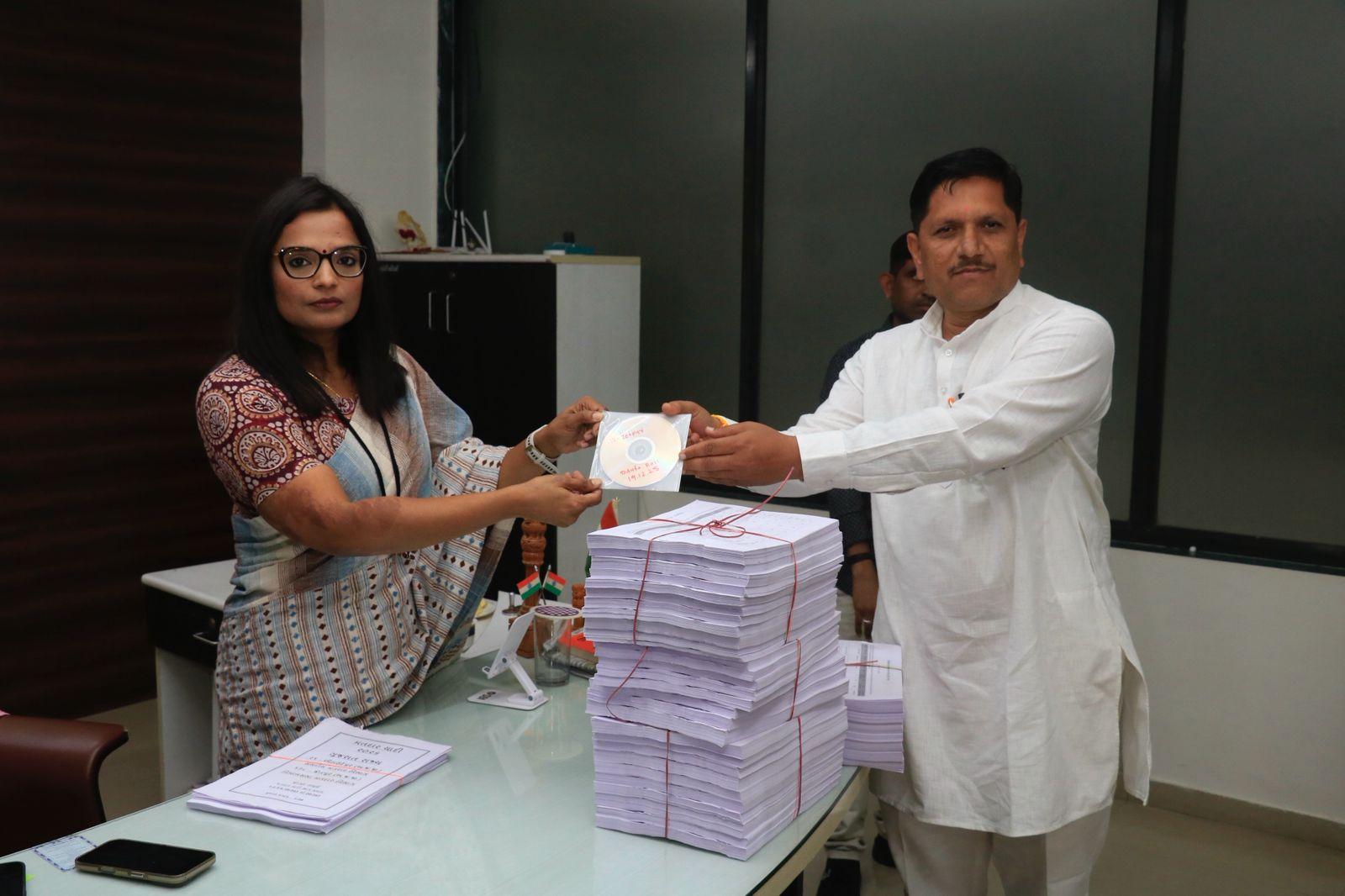 Gujarat completes SIR claims phase with over 14 lakh applications