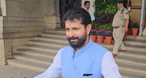 BJP allies term DK Shivakumar reciting RSS anthem positive step; Oppn extends cautious support