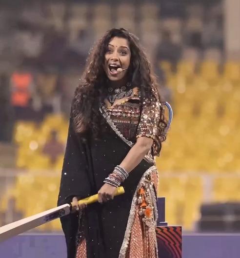 Rupali Ganguly shares stage with Amitabh Bachchan & Sachin Tendulkar, says iconic ‘Aapko Kya’ dialogue