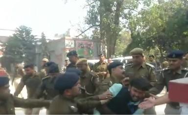 Uproar at Patna College during PU student union polls over ballot name error