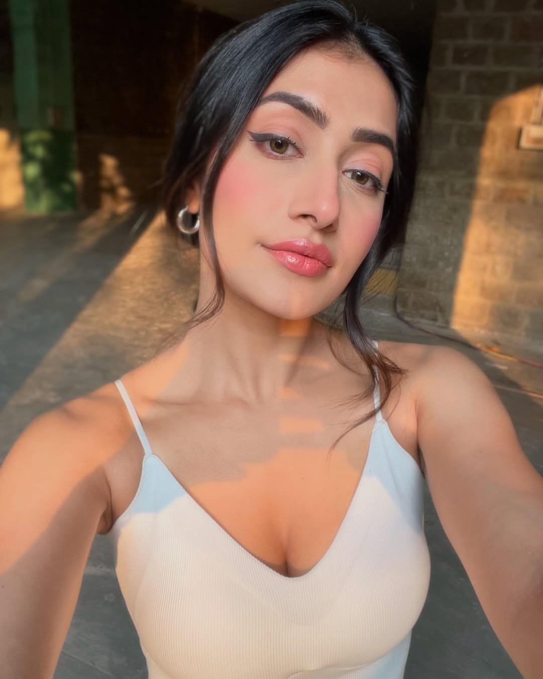 Dhanashree takes subtle dig at ex-husband Yuzi Chahal while taking about mutual respect