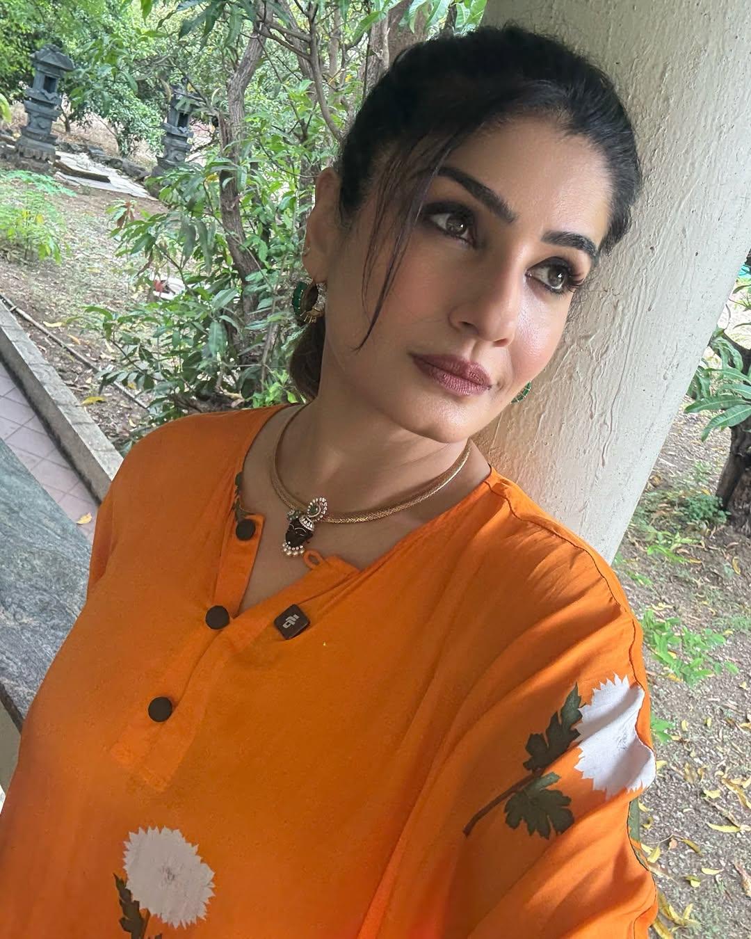 Raveena Tandon, Vijay, Sonu Sood & others offer condolences to the families of Delhi blast victims