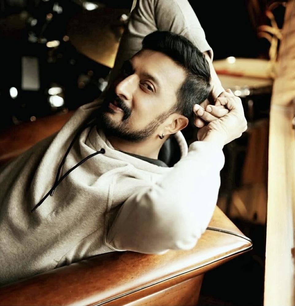 Kichcha Sudeep trashes rumours claiming he may play antagonist in Simbu's 'Arasan'