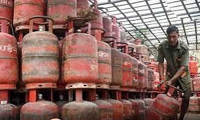 Domestic LPG production rises 25 pc as govt directs supply to households amid Middle East tensions