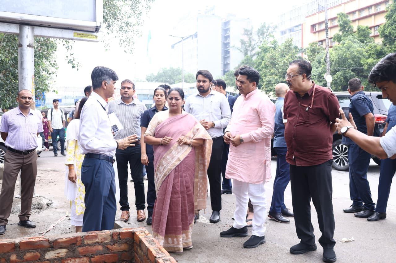 Waterlogging: Delhi CM Rekha Gupta conducts inspection at ITO