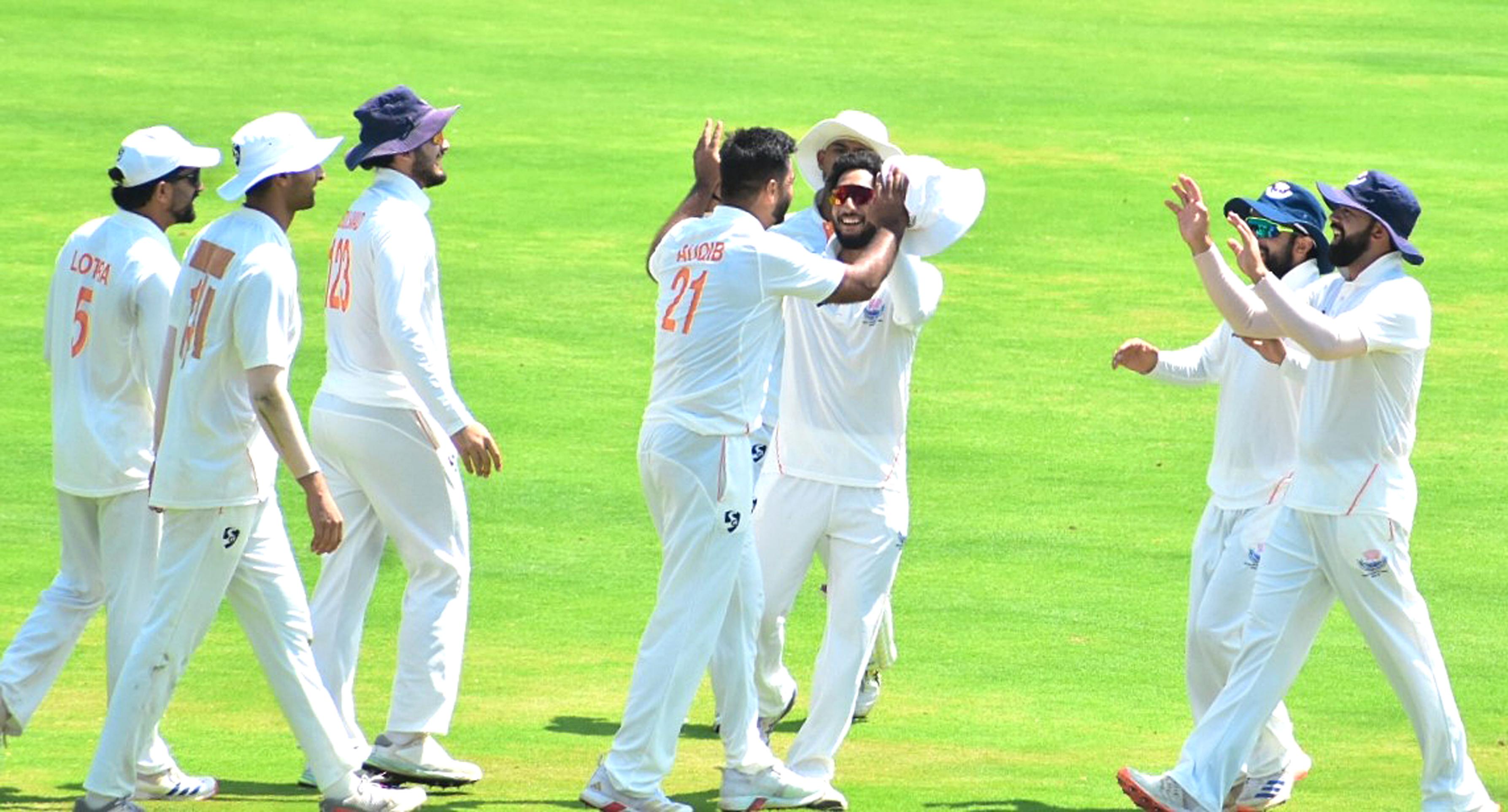 Ranji Trophy Final: Nabi takes fifer as J&K bowl out Karnataka for 293, take 291-run lead