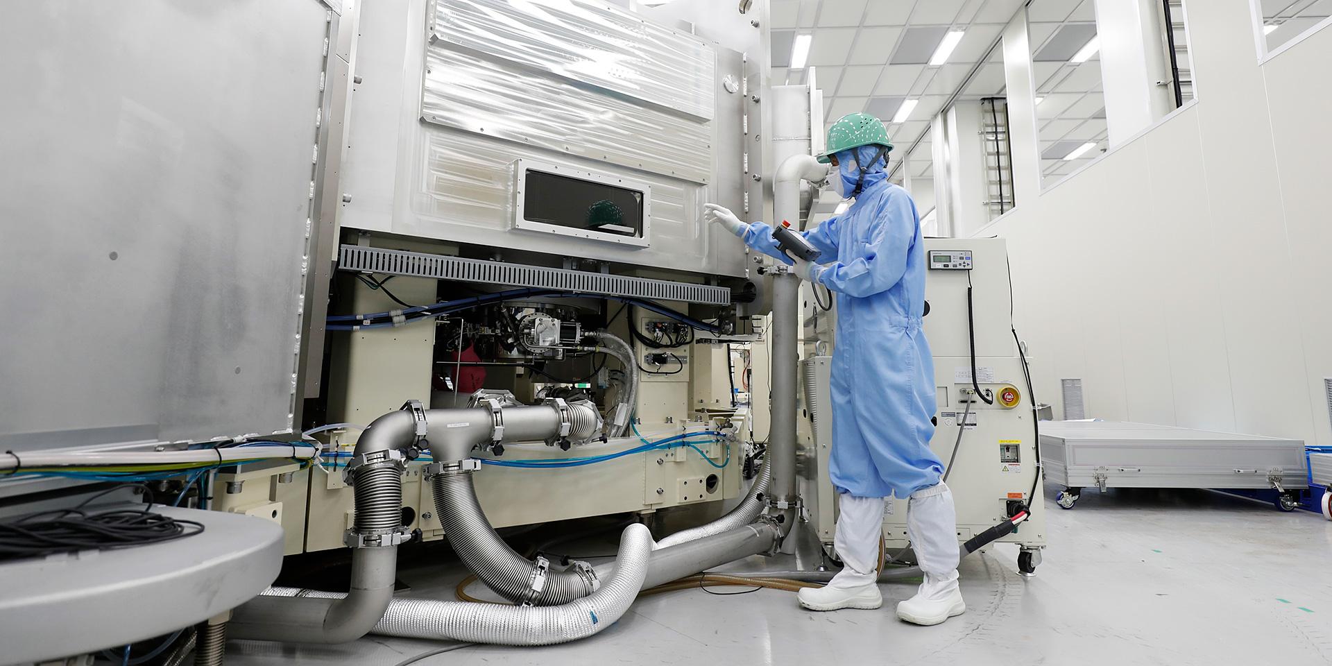 Global display equipment spending to reach $76 billion by 2027: Report