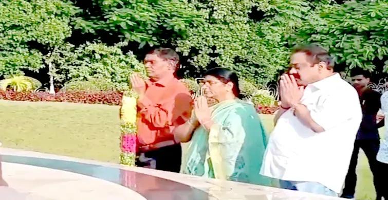 Lakshmi Parvathi visits NTR samadhi after Chandrababu Naidu sent to jail