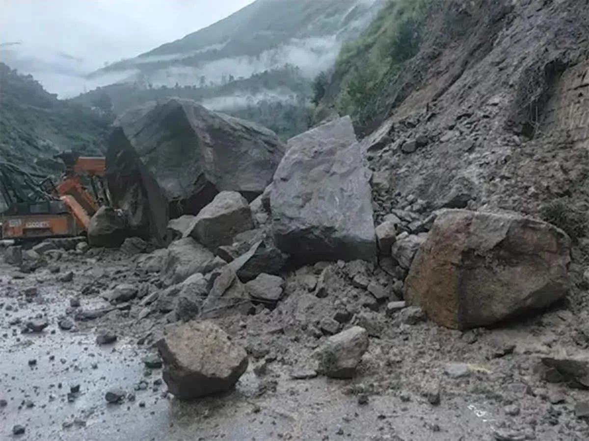 Badrinath National Highway Blocked