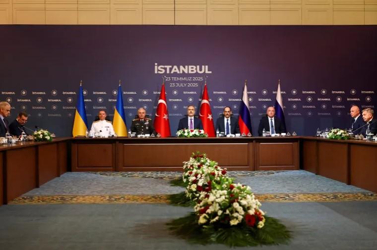 Russia, Ukraine conduct prisoner swap amid new round of talks